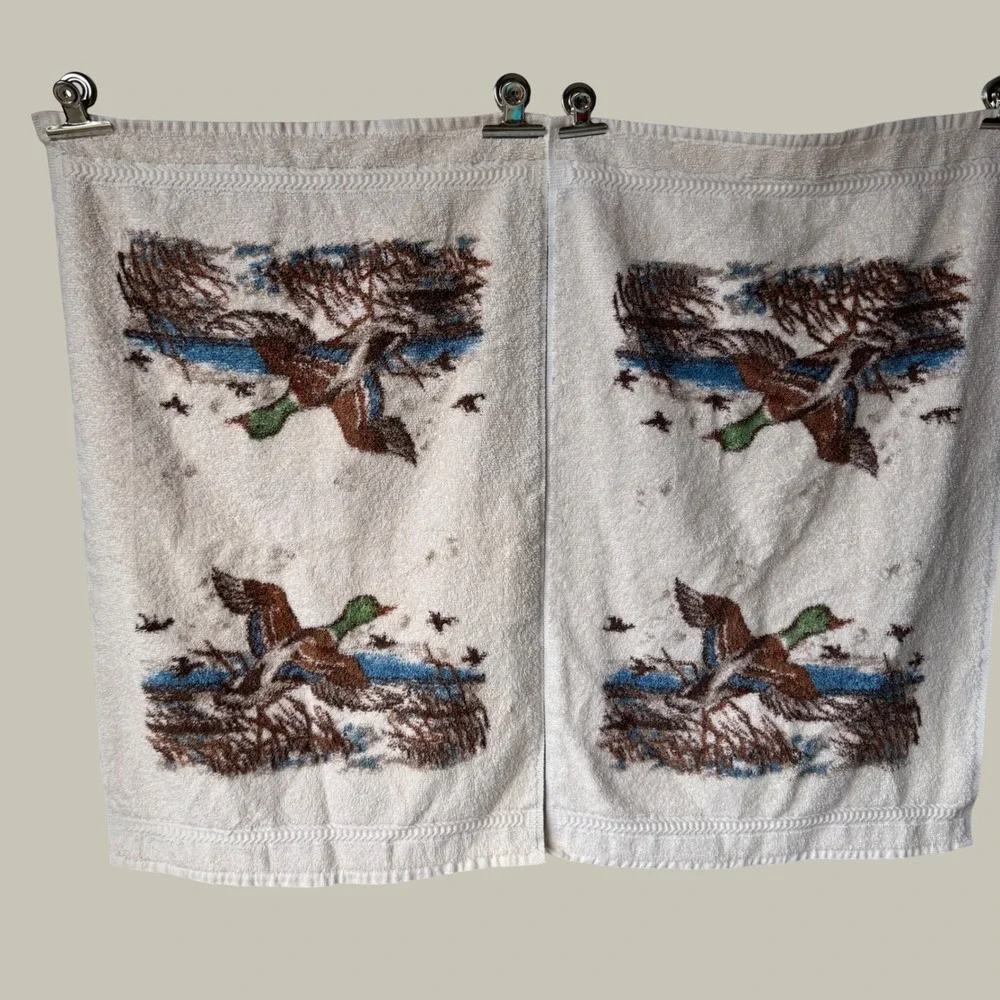 Vintage RA Briggs Mallard Duck Hand Towels Set of 2 Cream Rustic Cabin Lodge